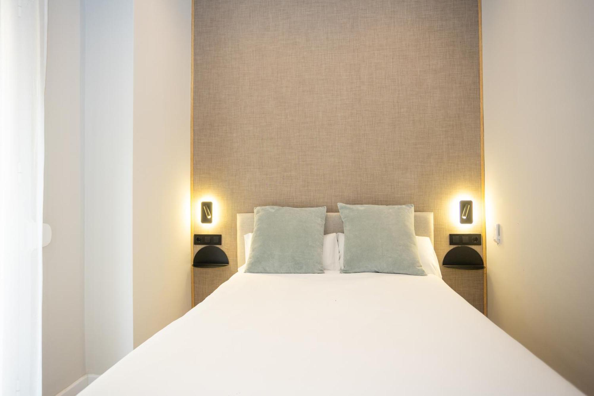 Chinitas Urban Rooms Малага Екстериор снимка